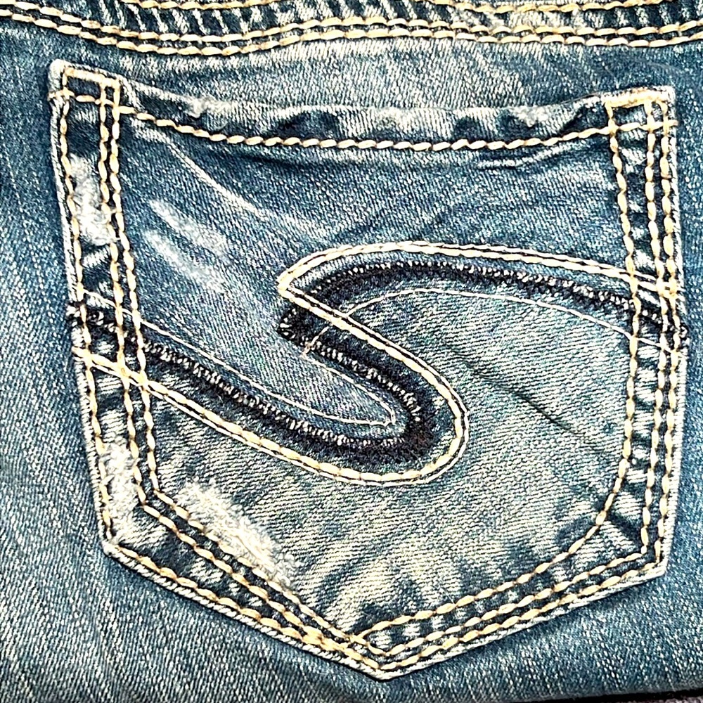 SILVER JEANS 👖 “AIKO” DISTRESSED DESTROYED RIPPED MID-BOOT JEANS Women’s 18 L31 - Picture 8 of 13